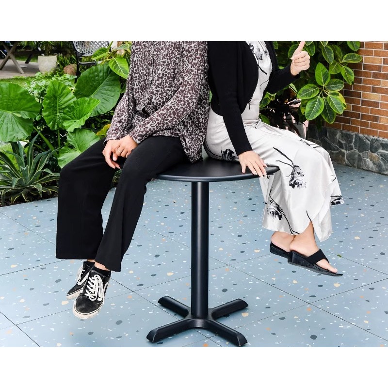 Outdoor balcony table and chai - Outdoor Furniture One Piece のレビューと価格